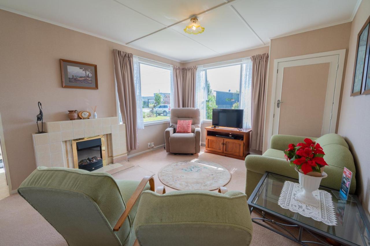 Rustlein Cottage - Te Anau Holiday Home 외부 사진