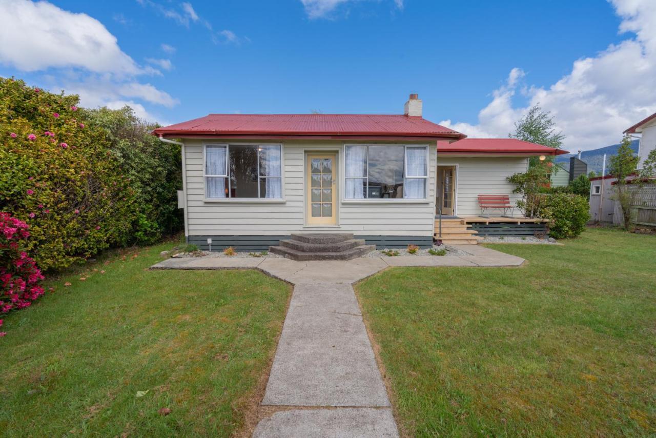 Rustlein Cottage - Te Anau Holiday Home 외부 사진